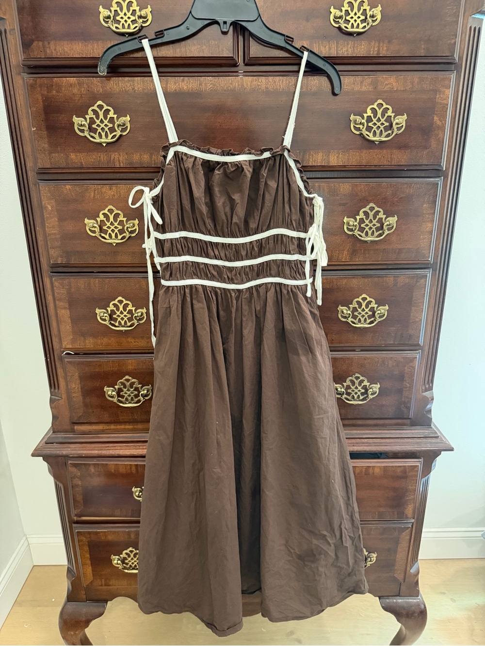 Brown Sleeveless Tie-Detail Midi Dress